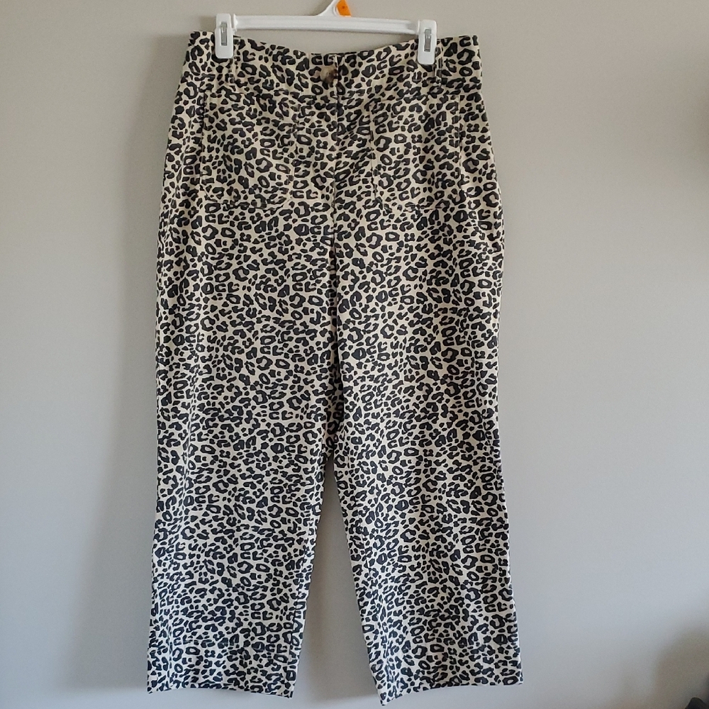 Nicole Miller Leopard Print Mid Rise Straight Leg Patch Pocket Ankle Capris 12